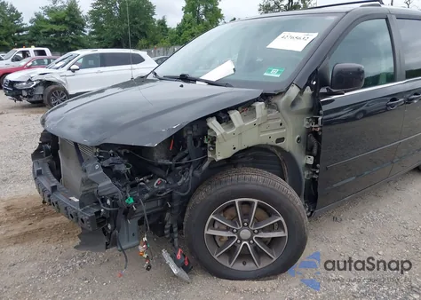 2017 Dodge Grand Caravan Sxt from USA, damaged, VIN 2C4RDGCG7HR766192